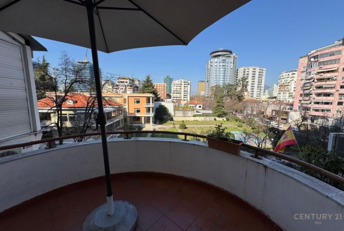 Ambient/Zyra 214m2 per qira te ish-Blloku!