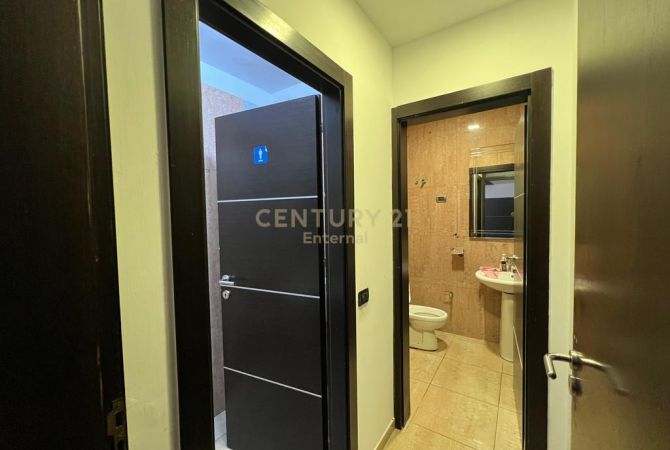 Ambient biznesi me qera 3+1 ne Tirane - 2,000 Euro