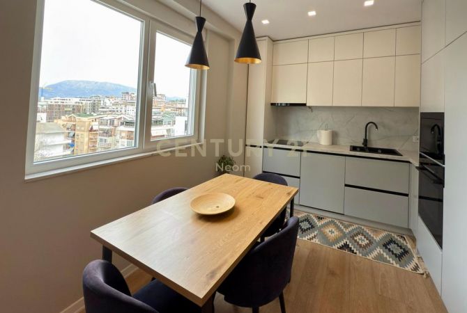 Shtepi ne shitje Apartament ne Tirane, 2+1, Mobilimi E mobiluar, Pagesa 225,000  Euro.