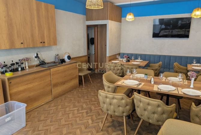 Ambient biznesi me qera 2+1 ne Tirane - 2,500 Euro