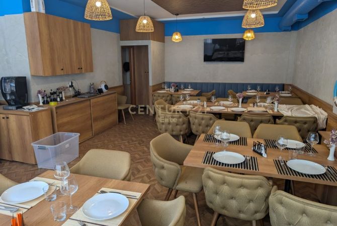 Jepet me qira BAR RESTORANT peshku ne rrugen Myslym Shyri.
