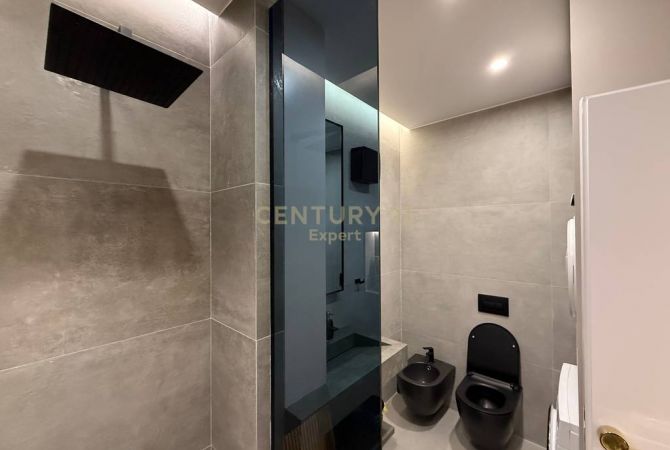 Shtepi me qera Apartament ne Tirane, 2+1, Mobilimi E mobiluar, Pagesa 1,800  Euro.