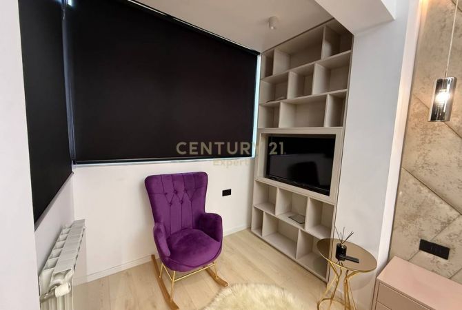 Shtepi me qera Apartament ne Tirane, 2+1, Mobilimi E mobiluar, Pagesa 1,800  Euro.