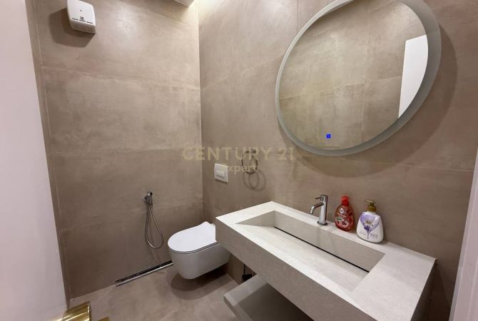 Shtepi me qera Apartament ne Tirane, 2+1, Mobilimi E mobiluar, Pagesa 1,800  Euro.