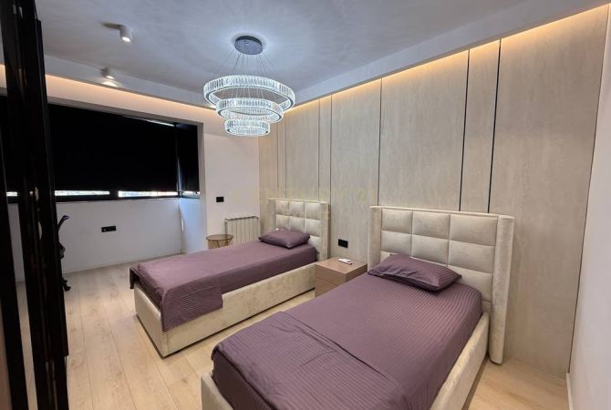 Shtepi me qera Apartament ne Tirane, 2+1, Mobilimi E mobiluar, Pagesa 1,800  Euro.