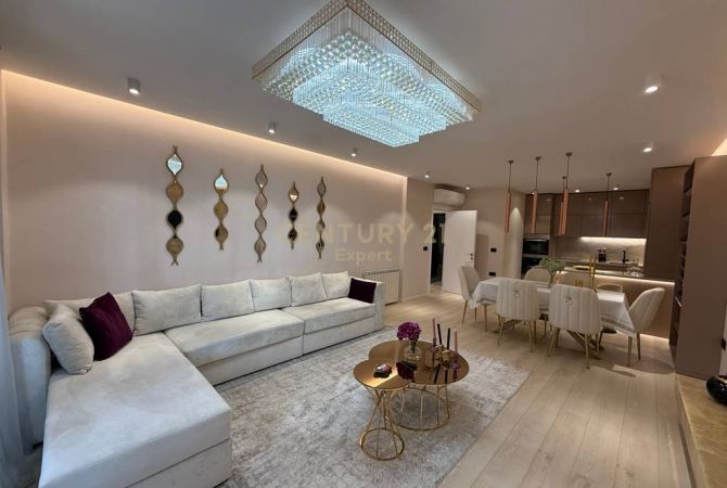 Shtepi me qera 2+1 ne Tirane - 1,800 Euro