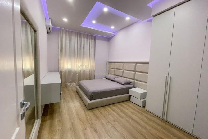 Shtepi me qera Apartament ne Tirane, 2+1, Mobilimi E mobiluar, Pagesa 1,200  Euro.