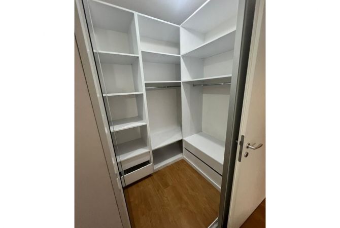 Shtepi ne shitje Apartament ne Tirane, 2+1, Mobilimi E mobiluar, Pagesa 165,000  Euro.