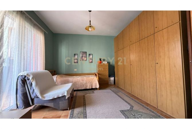 Shtepi ne shitje Apartament ne Tirane, 2+1, Mobilimi E mobiluar, Pagesa 260,000  Euro.