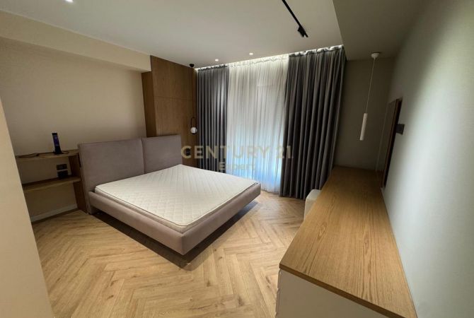 Shtepi me qera 2+1 ne Tirane - 1,500 Euro