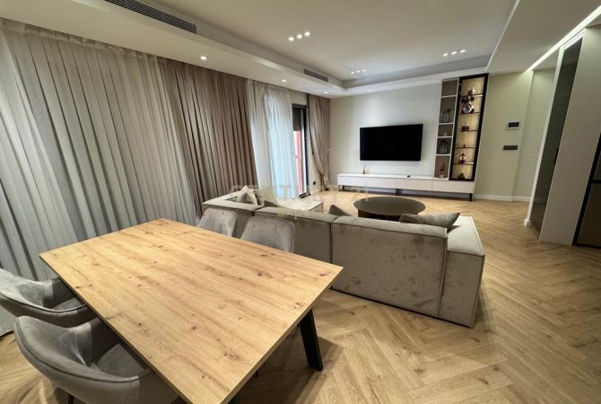 Shtepi me qera 2+1 ne Tirane - 1,500 Euro