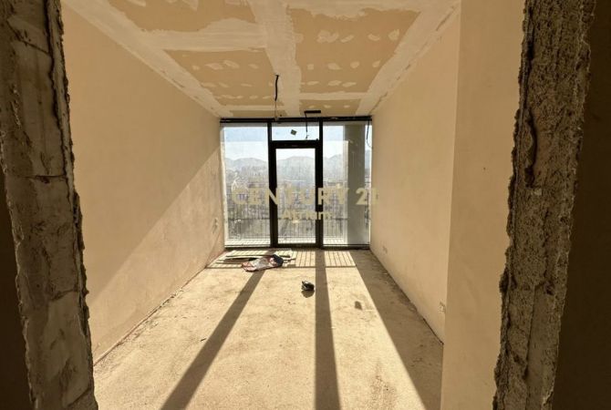 Apartment for sale in Tirana 3+1, Emty