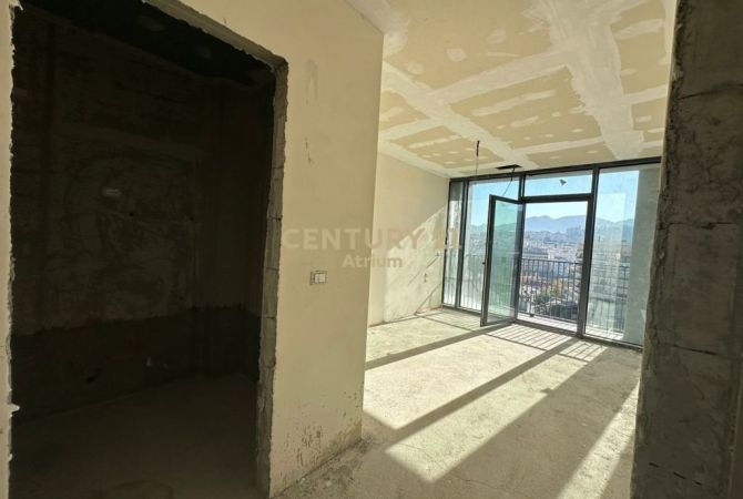 Apartment for sale in Tirana 3+1, Emty