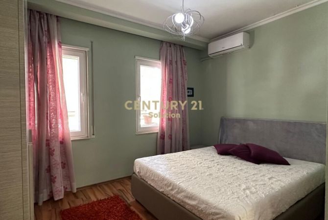 Shtepi me qera Apartament ne Tirane, 2+1, Mobilimi E mobiluar, Pagesa 450  Euro.