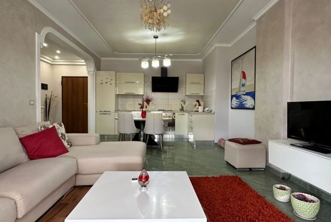 Shtepi me qera 2+1 ne Tirane - 450 Euro
