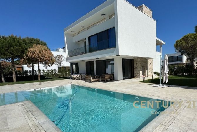 Shtepi ne shitje Vila Luksoze ne Durres, 5+1, Mobilimi E mobiluar, Pagesa 2,500,000  Euro.