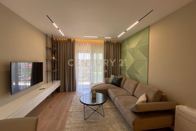 Shtepi me qera 2+1 ne Tirane - 1,000 Euro