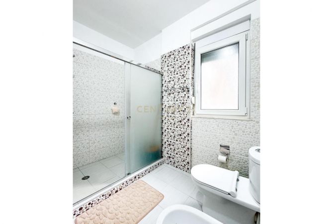 Shtepi ne shitje Apartament ne Durres, 2+1, Mobilimi E mobiluar, Pagesa 248,000  Euro.