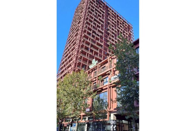 Ambient biznesi me qera 3+1 ne Tirane - 2,000 Euro