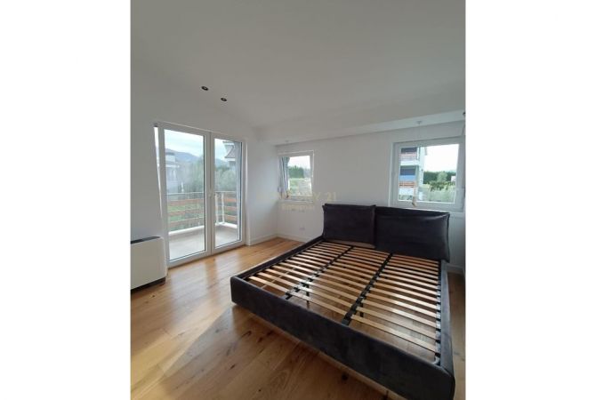 Shtepi me qera 3+1 ne Tirane - 3,000 Euro