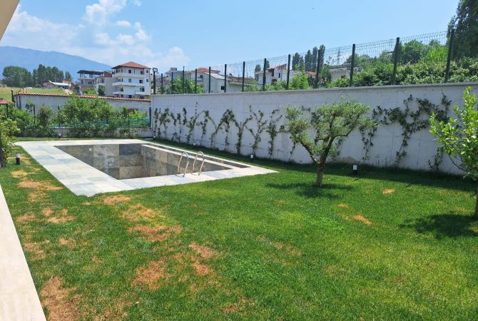 Shtepi me qera Vila Luksoze ne Tirane, 3+1, Mobilimi E mobiluar, Pagesa 3,000  Euro.