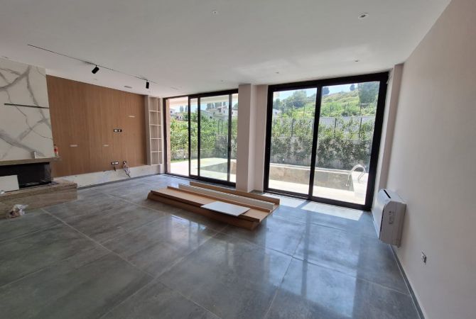 Shtepi me qera Vila Luksoze ne Tirane, 3+1, Mobilimi E mobiluar, Pagesa 3,000  Euro.