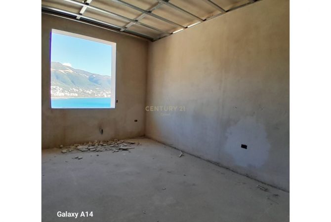 Shtepi ne shitje Apartament ne Vlore, 2+1, Mobilimi Bosh, pa mobiluar, Pagesa 279,000  Euro.