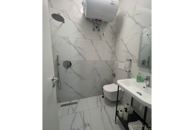 Shtepi ne shitje Apartament ne Tirane, 2+1, Mobilimi E mobiluar, Pagesa 203,000  Euro.