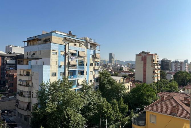 Shtepi ne shitje Apartament ne Tirane, 2+1, Mobilimi E mobiluar, Pagesa 205,000  Euro.