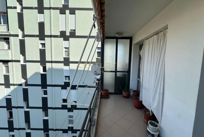 Shtepi ne shitje Apartament ne Tirane, 2+1, Mobilimi E mobiluar, Pagesa 205,000  Euro.