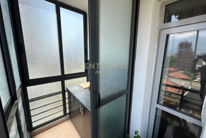 Shtepi ne shitje Apartament ne Tirane, 2+1, Mobilimi E mobiluar, Pagesa 205,000  Euro.