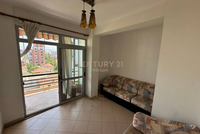 Shtepi ne shitje Apartament ne Tirane, 2+1, Mobilimi E mobiluar, Pagesa 205,000  Euro.