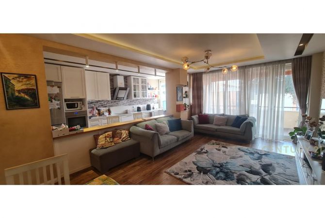 Shtepi ne shitje 3+1 ne Tirane - 370,000 Euro