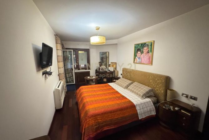 Shtepi ne shitje Apartament ne Tirane, 3+1, Mobilimi E mobiluar, Pagesa 340,000  Euro.