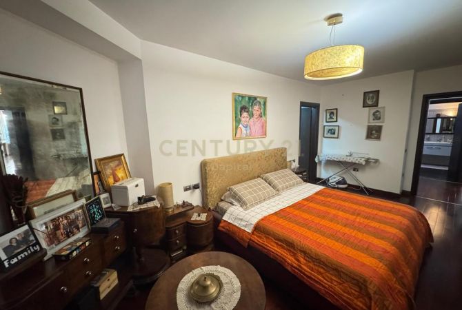 Shtepi ne shitje Apartament ne Tirane, 3+1, Mobilimi E mobiluar, Pagesa 340,000  Euro.