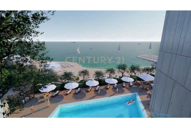 Shtepi ne shitje Penthose(kati i fundit panoramik) ne Sarande, 3+1, Mobilimi Bosh, pa mobiluar, Pagesa 500,000  Euro.