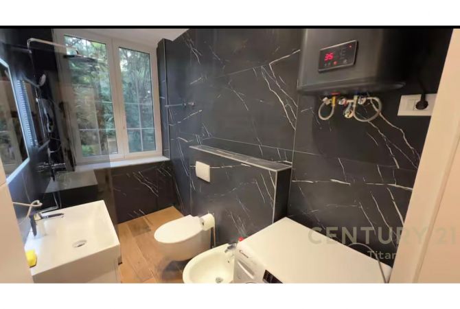 Prone unike luxury per shitje prane stadiumit Dinamo !