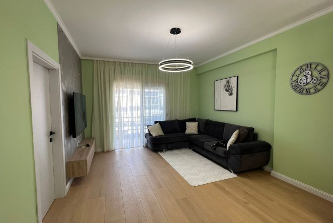 Shtepi ne shitje Apartament ne Tirane, 1+1, Mobilimi E mobiluar, Pagesa 107,000  Euro.