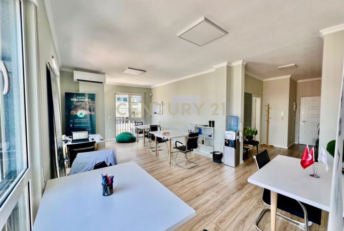 QIRA, ZYRE - 105 m2 me POST PARKIMI te KOMUNA PARISIT‼️