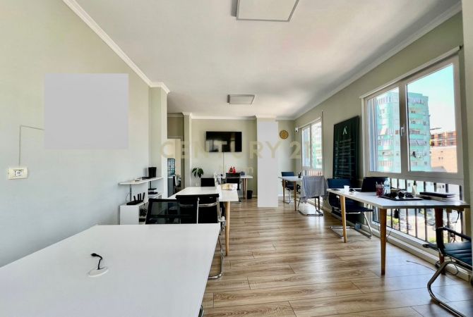 QIRA, ZYRE - 105 m2 me POST PARKIMI te KOMUNA PARISIT‼️