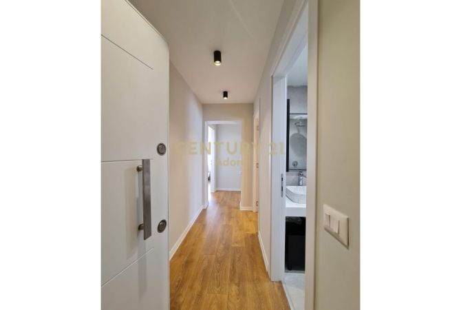 Shtepi ne shitje Apartament ne Tirane, 2+1, Mobilimi E mobiluar, Pagesa 255,000  Euro.
