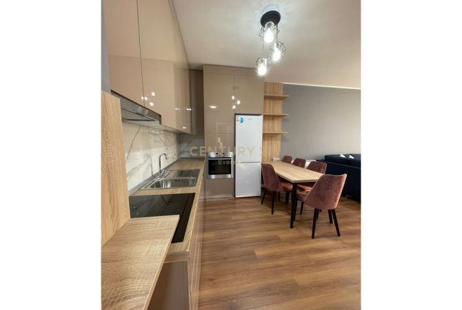 Shtepi me qera Apartament ne Tirane, 2+1, Mobilimi E mobiluar, Pagesa 650  Euro.