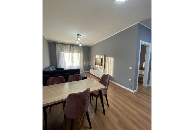 Shtepi me qera Apartament ne Tirane, 2+1, Mobilimi E mobiluar, Pagesa 650  Euro.