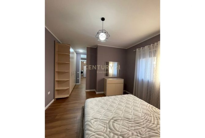 Shtepi me qera Apartament ne Tirane, 2+1, Mobilimi E mobiluar, Pagesa 650  Euro.