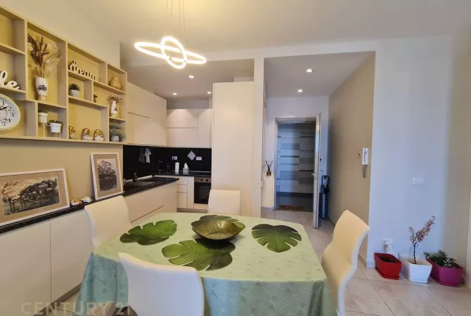 Casa in affitto 2+1 a Tirana - 1,800 Euro