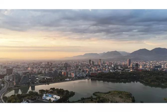 Shtepi ne shitje 3+1 ne Tirane - 440,000 Euro