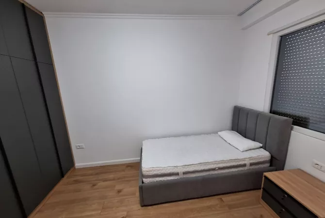 Shtepi me qera Apartament ne Tirane, 3+1, Mobilimi E mobiluar, Pagesa 850  Euro.