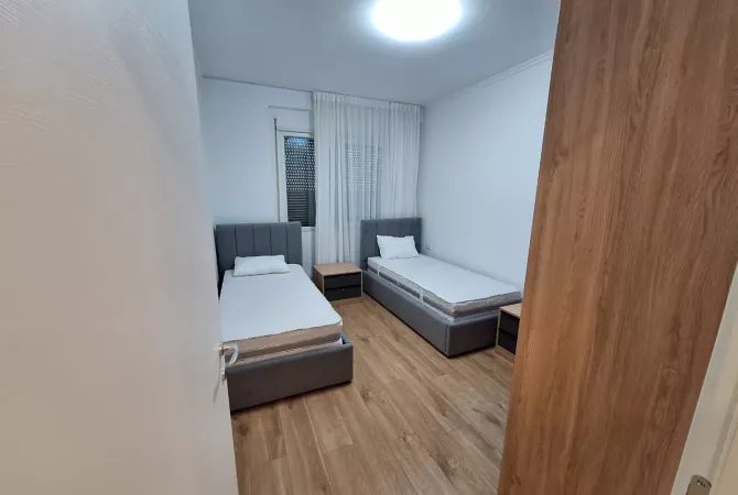 Shtepi me qera Apartament ne Tirane, 3+1, Mobilimi E mobiluar, Pagesa 850  Euro.