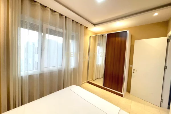 Shtepi ne shitje Apartament ne Durres, 2+1, Mobilimi E mobiluar, Pagesa 214,000  Euro.