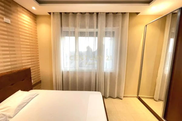Shtepi ne shitje Apartament ne Durres, 2+1, Mobilimi E mobiluar, Pagesa 214,000  Euro.